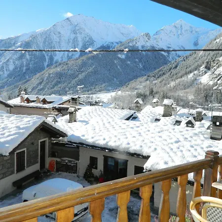 Cav Emile Rey Aparthotel Courmayeur