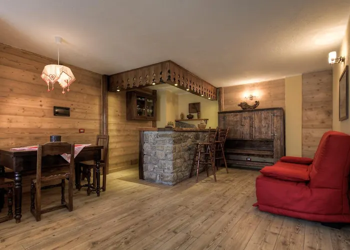 Cav Emile Rey Aparthotel