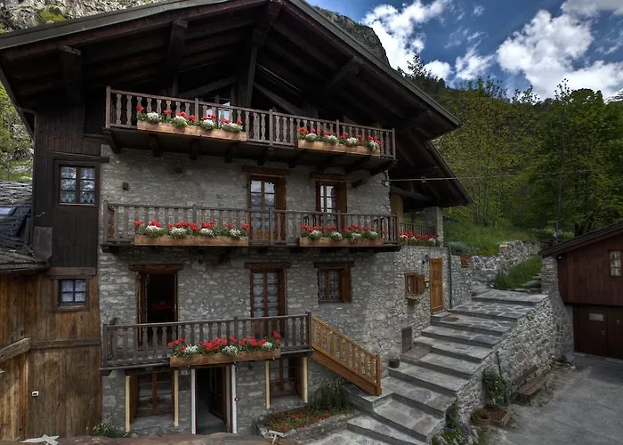 Aparthotel Cav Emile Rey